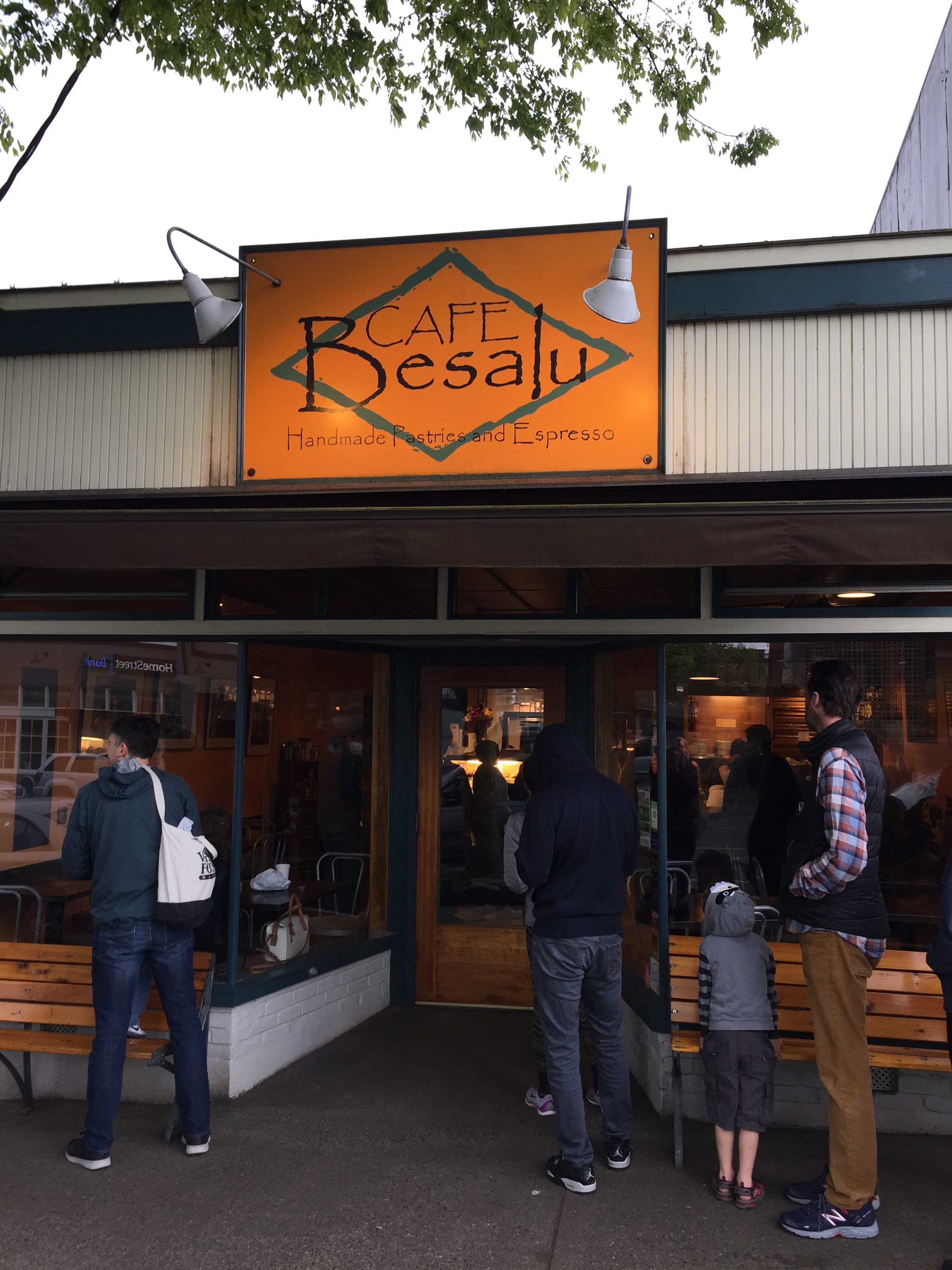 Café Besalu Entrance