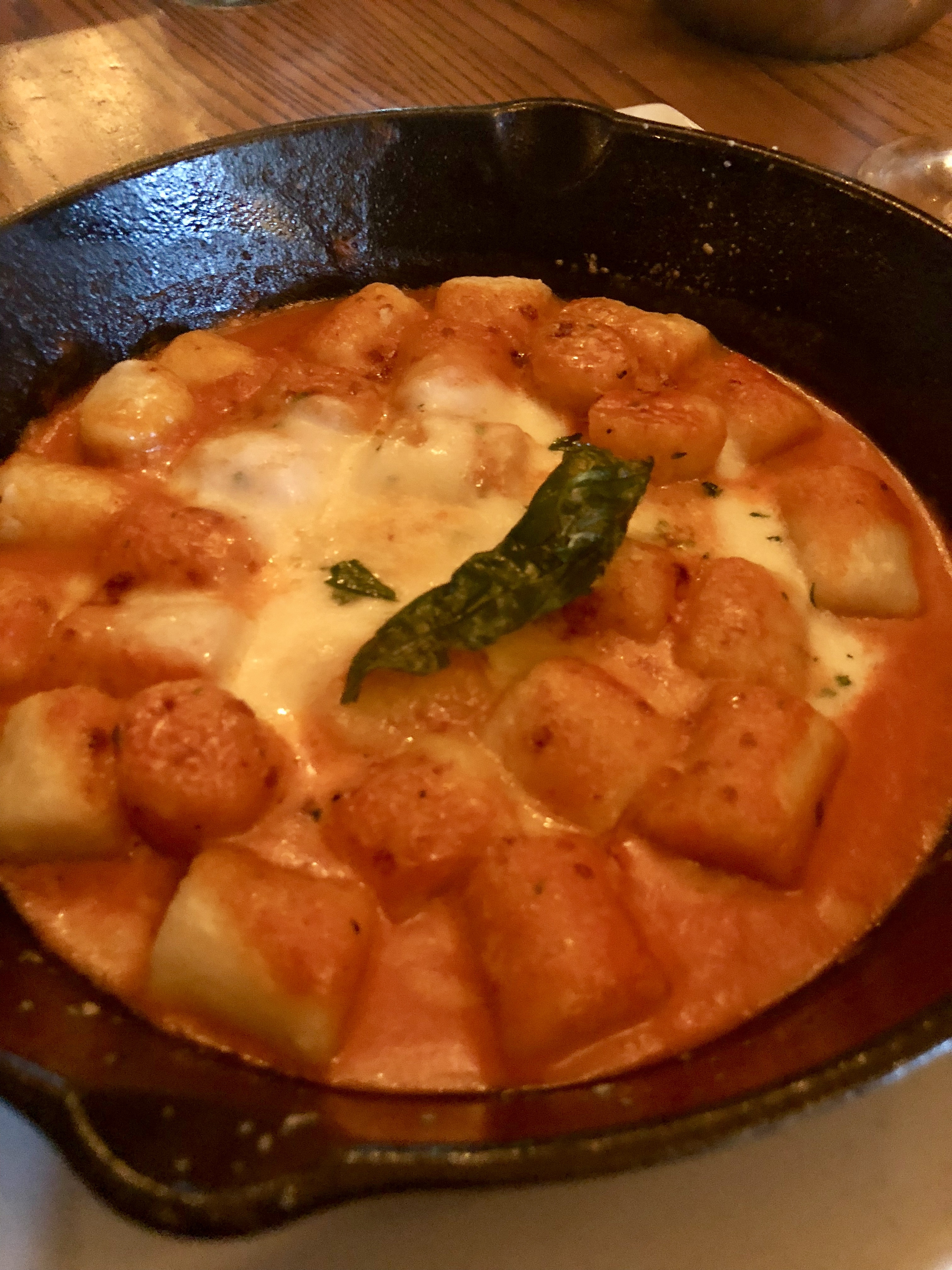 Gnocchi con pomodoro e mozzarella