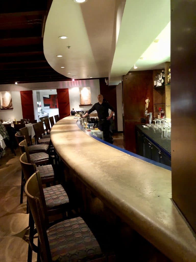 Bar