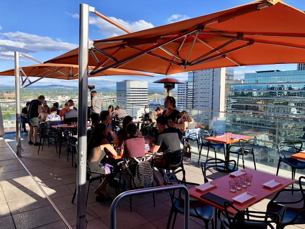 Alfresco Dining at 15 Stories!