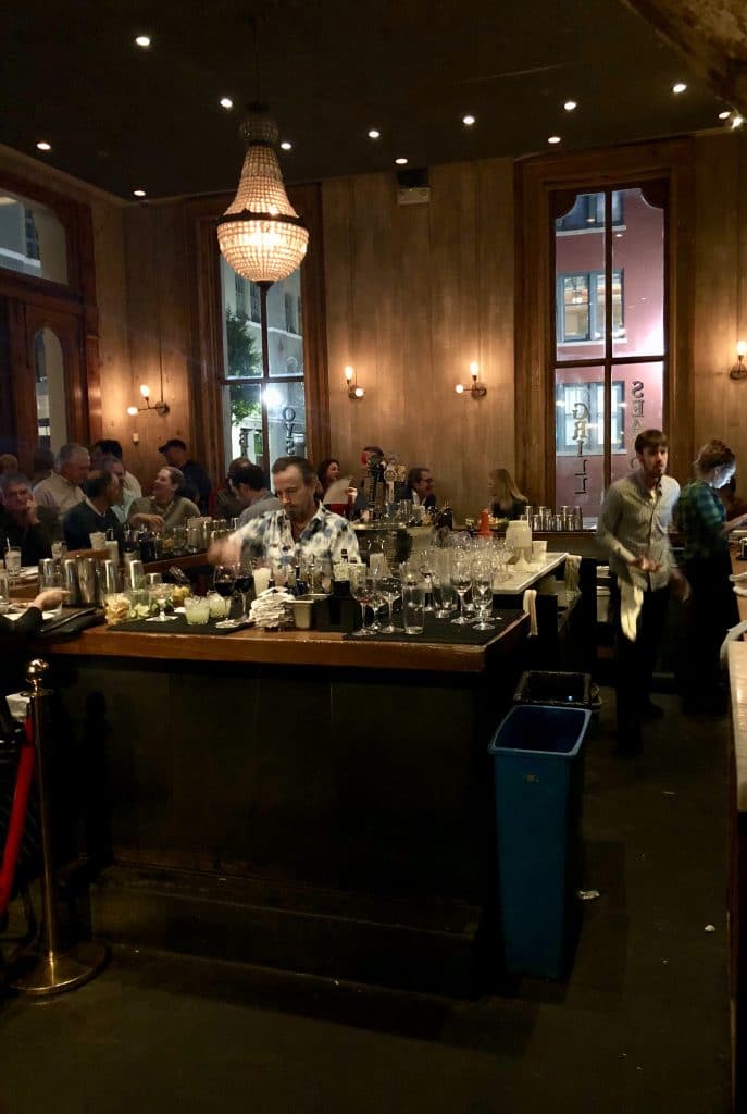 Bar