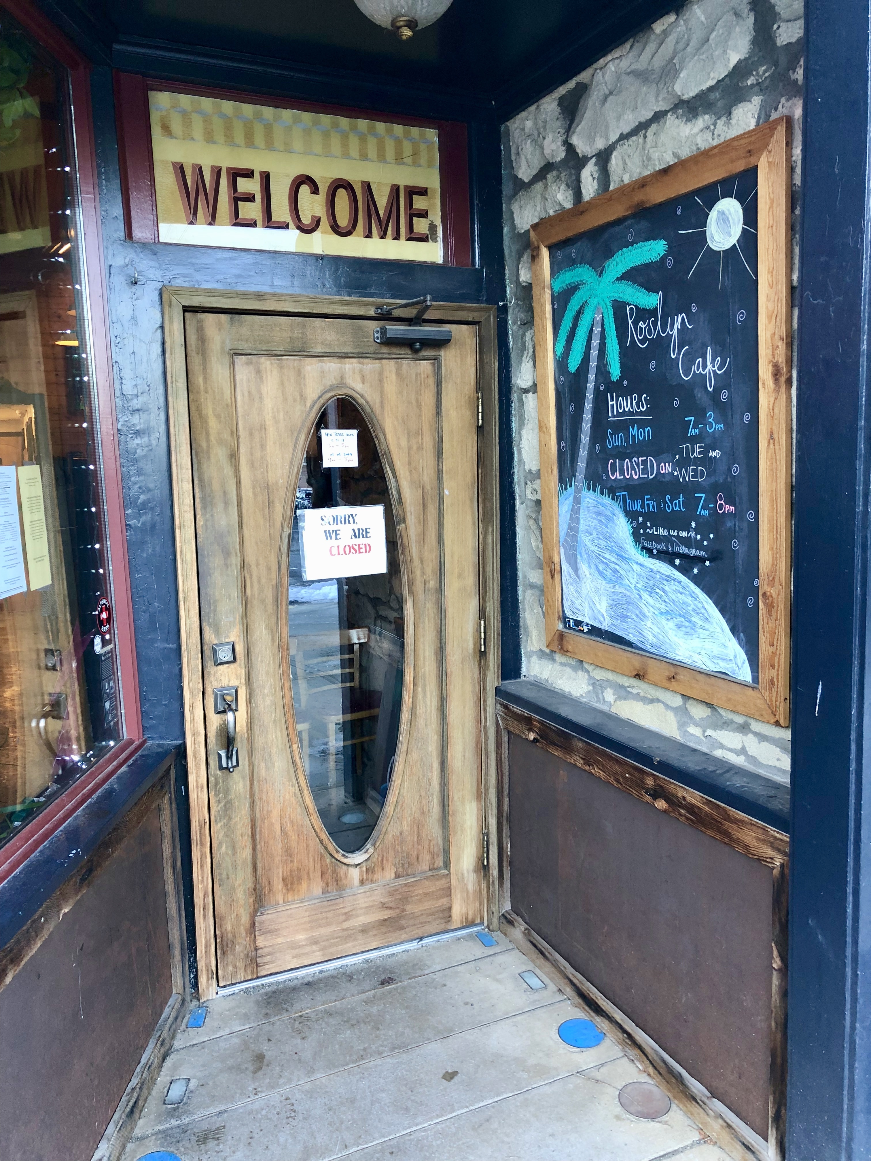 Roslyn Cafe Entrance