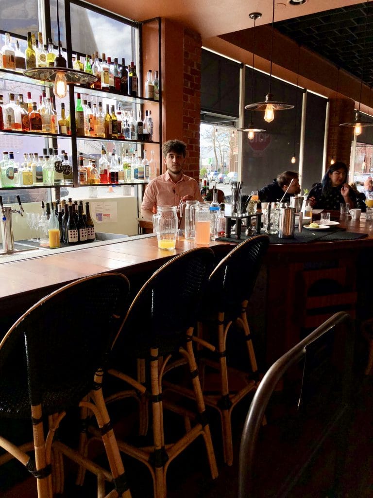 Bar