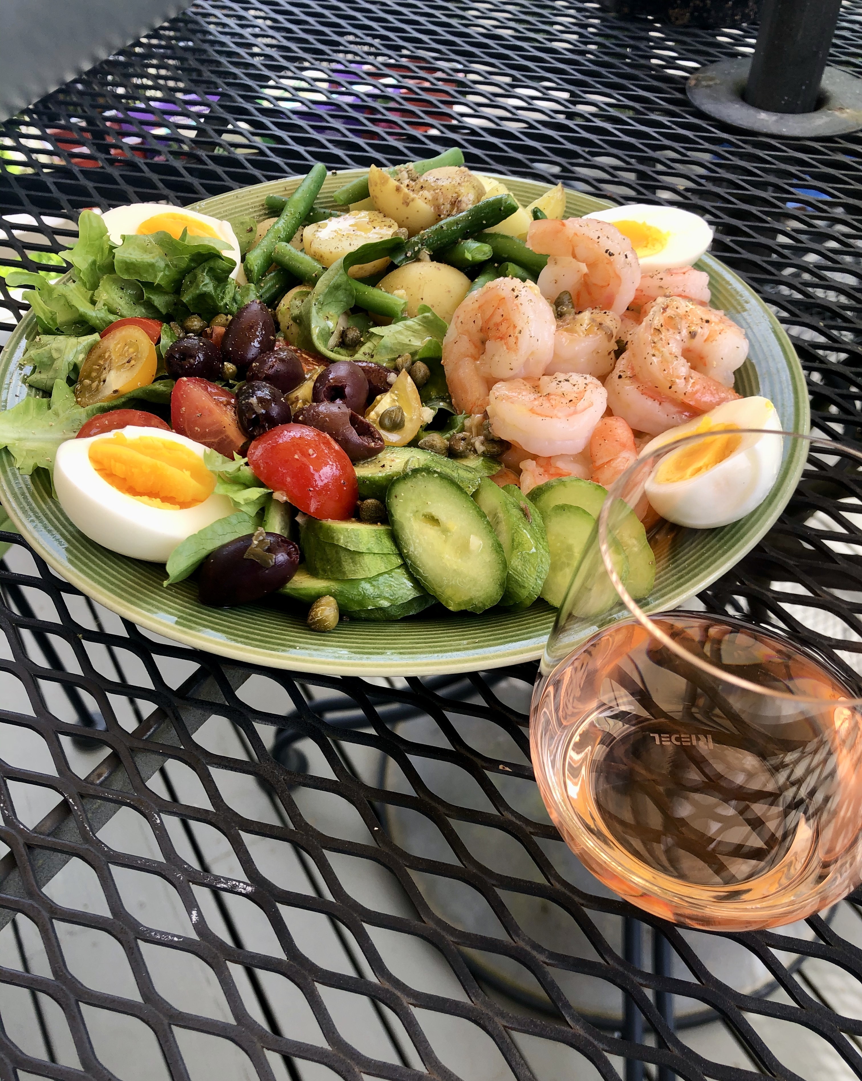 Niçoise Salad with Shrimp