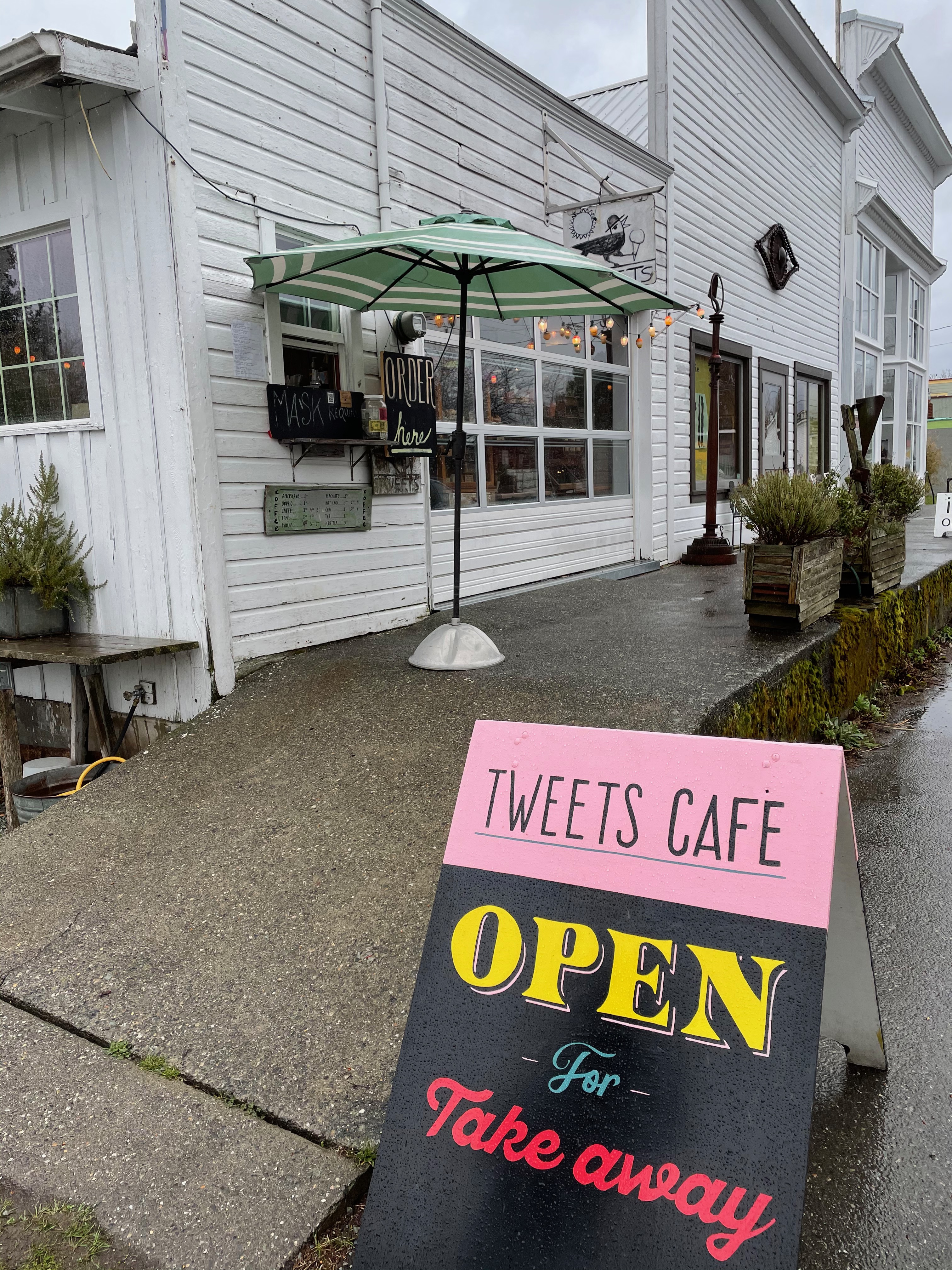 Tweets Cafe