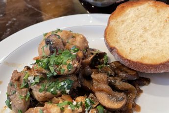 Skillet Chicken, Mushrooms and Onions