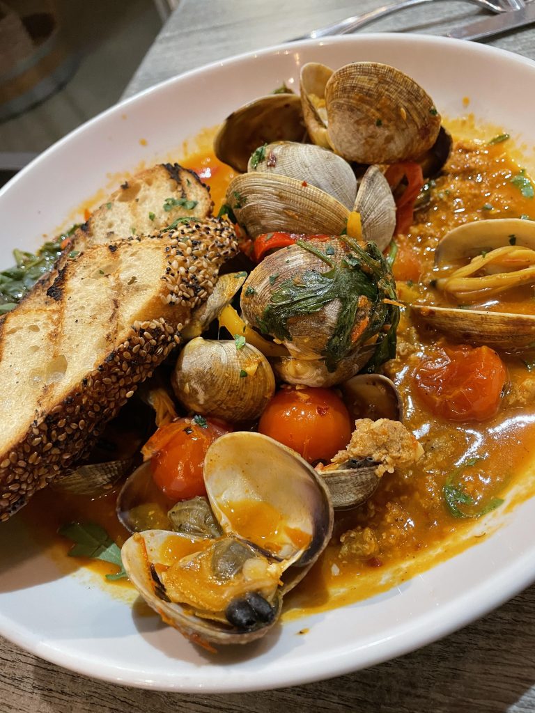 Spicy Steamed Manilla Clams