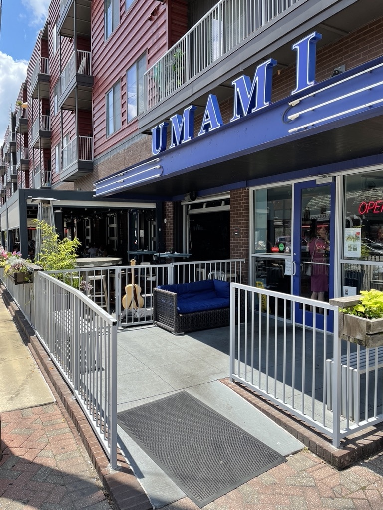 Umami Outside Dining and Live Music