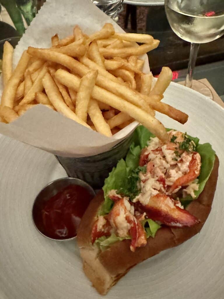 Maine Style Lobster Roll